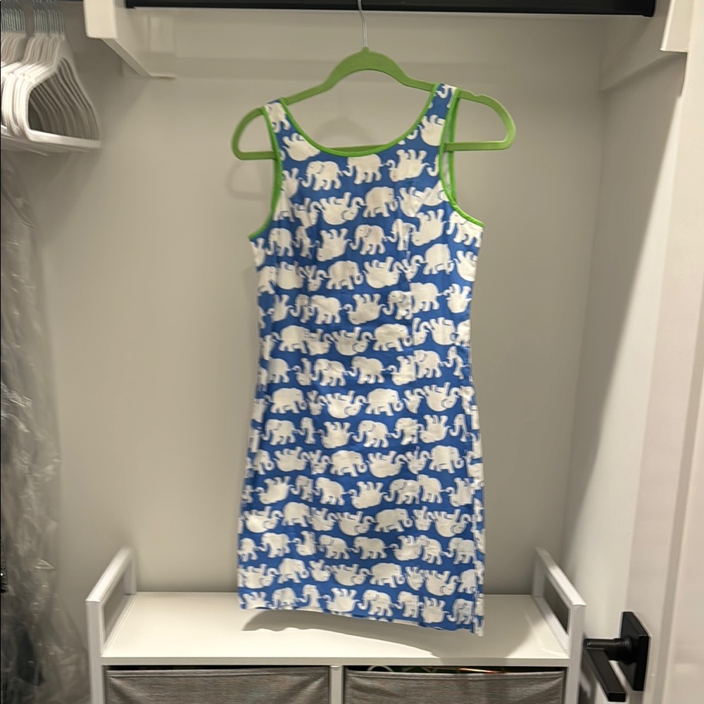 Lilly Pulitzer Blue and White Sleeveless Sheath Dress
